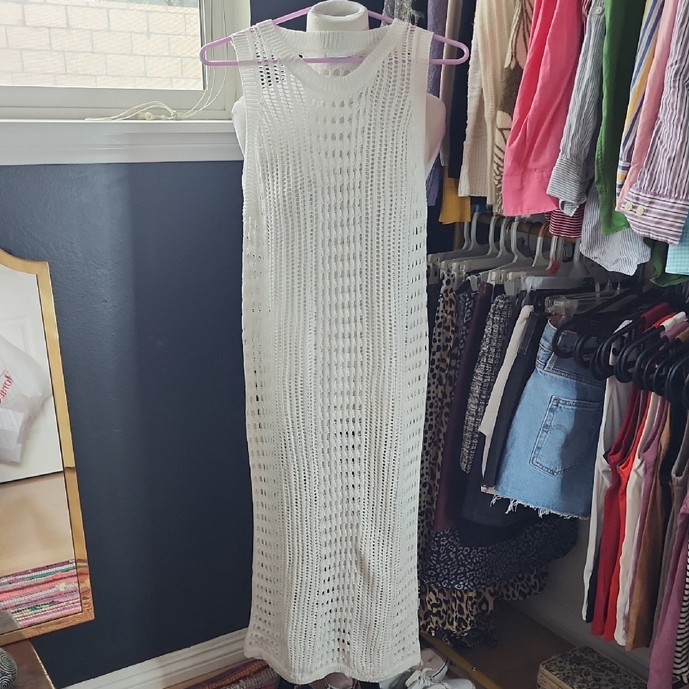 White Sleeveless  Maxi Swimsuit Cover-up.